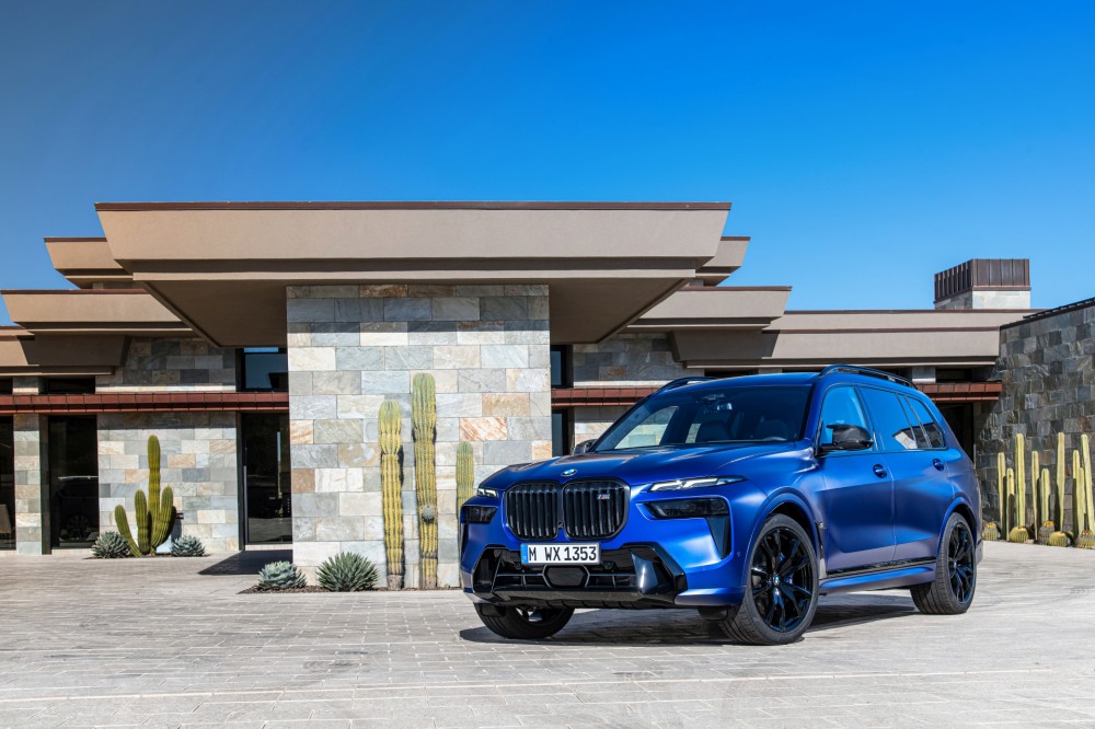 BMW X7 M60i xDrive M Marina Bay Blue